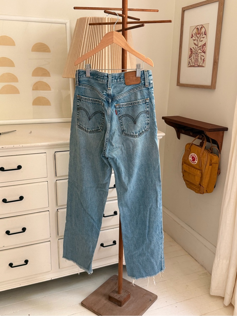 Levi’s Ribcage Straight Jean - Picture 2 of 6